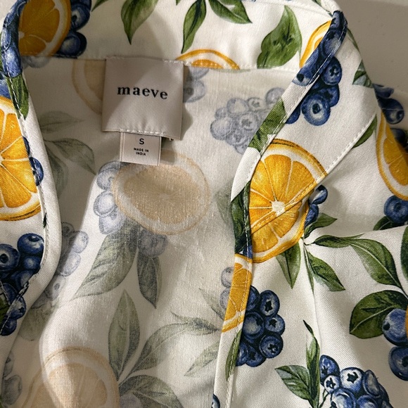 Anthropologie White Blouse with Lemon and Blueberry Print - Picture 6 of 7